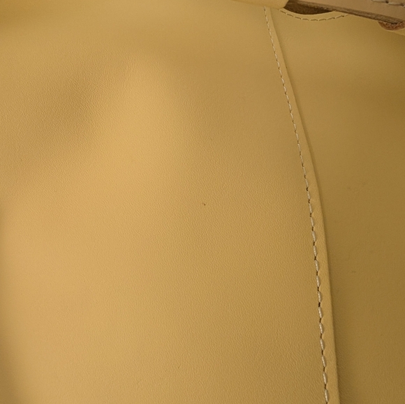 PLG Large Kangaroo in Vanilla - Picture 10 of 11